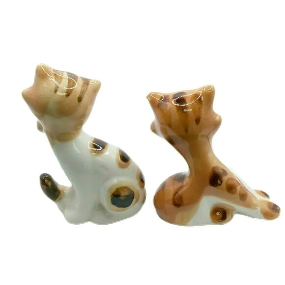 Vintage Whimsical Cat Figurines Tabby Calico Bow Tie Kitty Pair Ceramic Decor - Picture 5 of 11